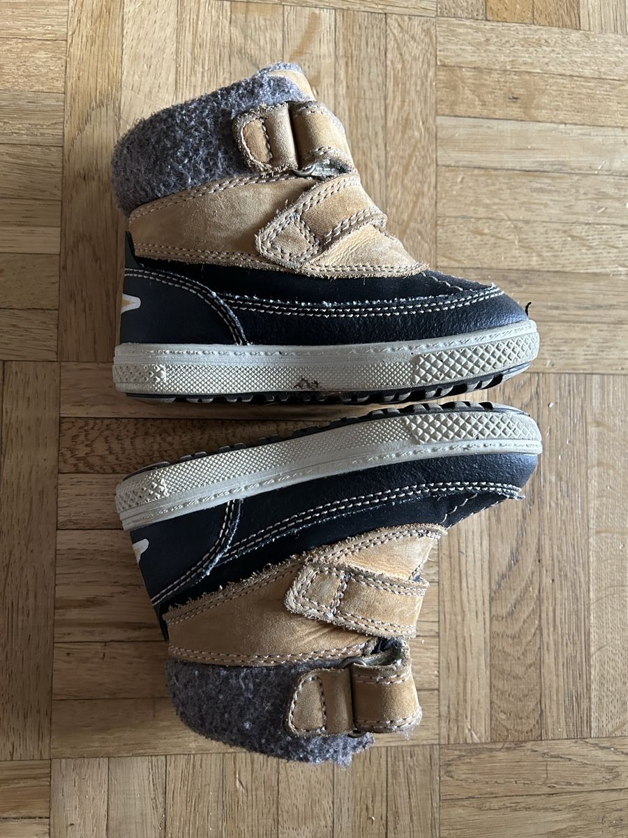 Primigi Scarpe per ragazzi: Bottines hiver Primigi / taille 22 – Usato da Meyrin venduto da Bronx86 1