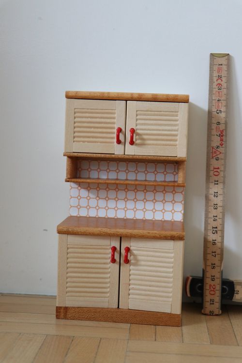 Amagogo Miniatur-Küchenschrank Aus Holz – 1/12 Maßstab, Für Puppenhäuser, Deko Oder Foto-Requisiten