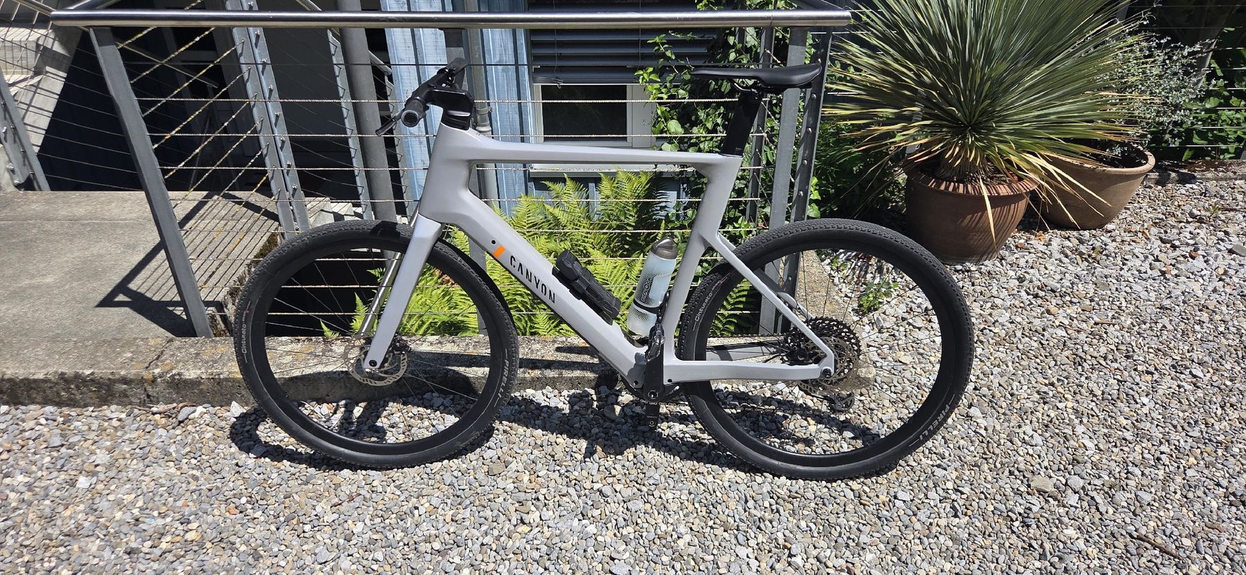Canyon Velos: Canyon Roadlite:ONFly CF 9 ltd – Gebraucht aus Spiez von Renderfarm