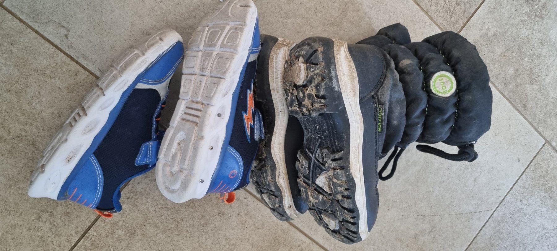 Schuhe für Jungen: 2 x Schuhe gr.27 – Gebraucht aus Grossdietwil von GNOM313 1
