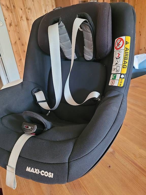 Maxi-Cosi Seggiolini per auto: Maxi Cosi Pearl pro 2 und Isofixstation – Usato da Wanzwil venduto da Mond113 1
