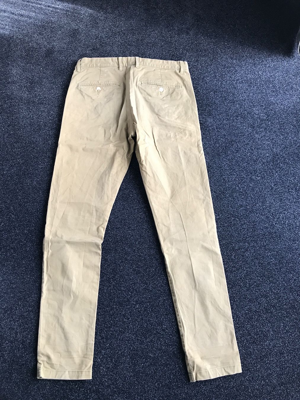 H&M Hosen: Skinny Fit Hose Gr 32 – Gebraucht aus St. Margrethen SG von kellenbh 1