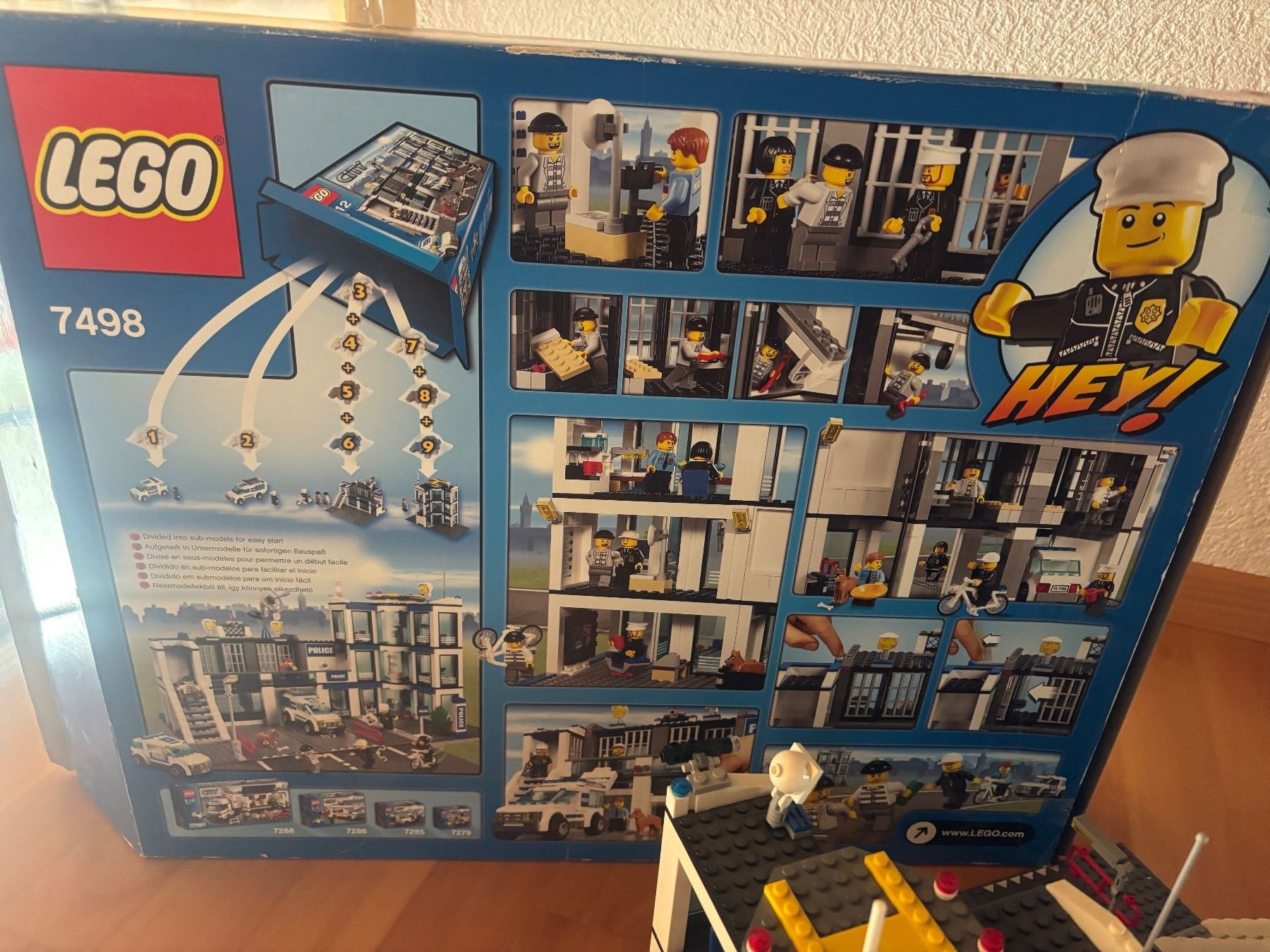 Lego Kit di costruzioni: Lego City 7498 Poste de police 2011 – Usato da MURAZ - SIERRE venduto da Pierre.A 7