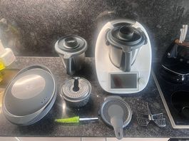 Thermomix TM6 mit Zubehör
