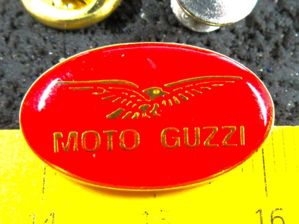 Moto Guzzi Placchette & Badge: MOTO GUZZI MOTORRAD  SCHMUCK-PIN GOLDIG MIT SECURITY-CLIP – Usato da Ettingen venduto da Hausi4711 1