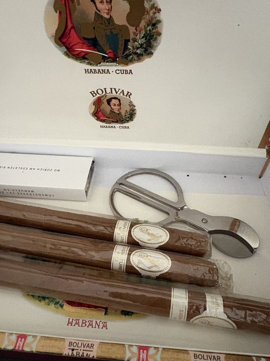 Davidoff Cigares: 3 Zigarren Davidoff Signature No 1 – Neuf avec emballage d'origine à St. Gallen par Mit_Preisvorschlag
