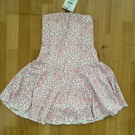 Bershka Sommer Kleid Blumenmuster, Neu mit Etikett