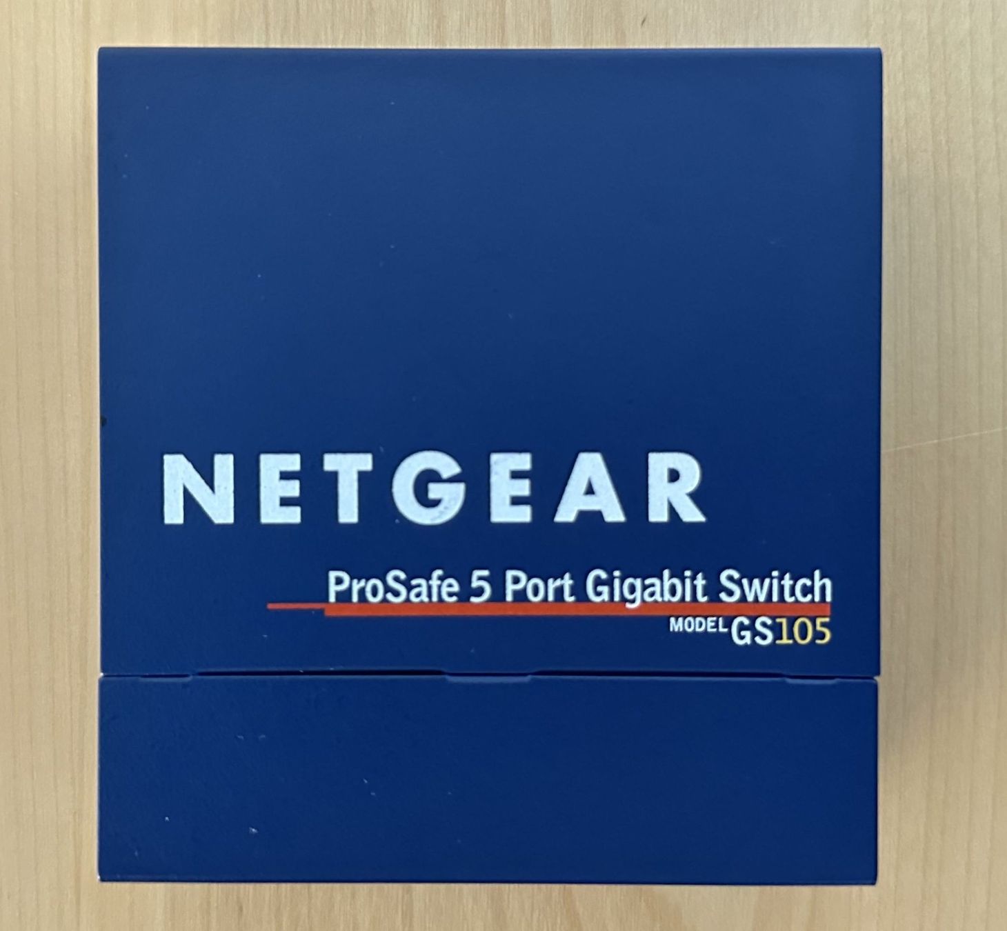 Netgear Hub & Switch: Netgear - Switch - GS105 – Usato da Dielsdorf venduto da Empowered 2