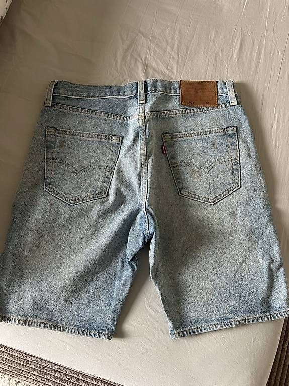 Jeans: Levis Shorts  – Gebraucht aus Zürich von saf_fld6 1