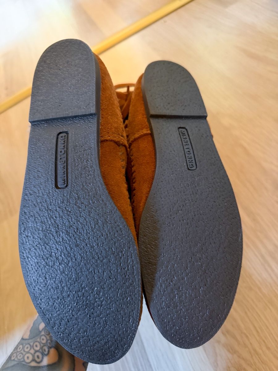 Scarpe da donna: Minnetonka Wildleder Boots Grösse 36 – Nuovo (secondo la descrizione) da Solothurn venduto da haslinuessli 1