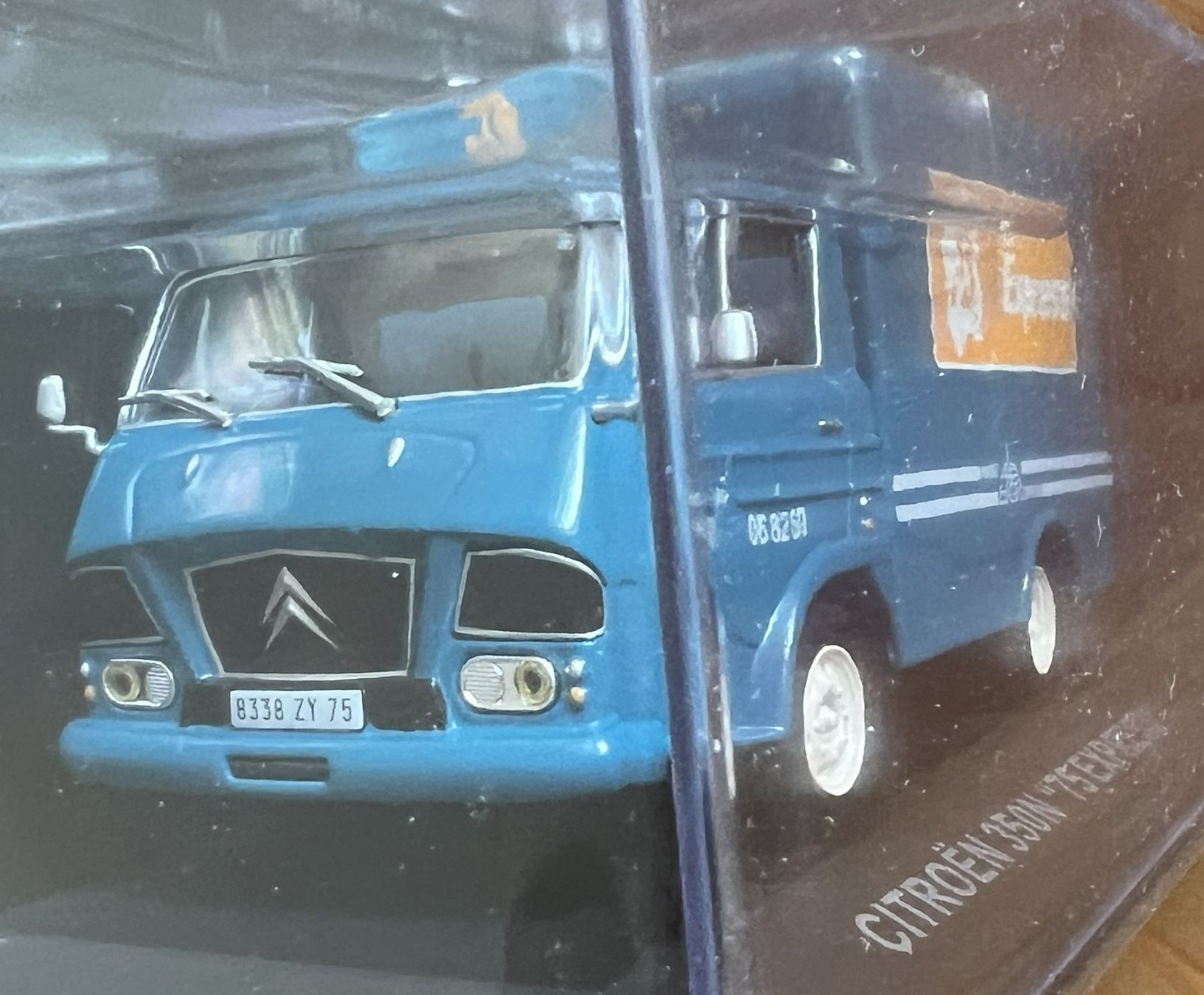 Citroën Modellautos: CITROEN 350N 75 EXPRESS IXO 1/43 – Neu und originalverpackt aus Meilen von rdv_n7s9 1