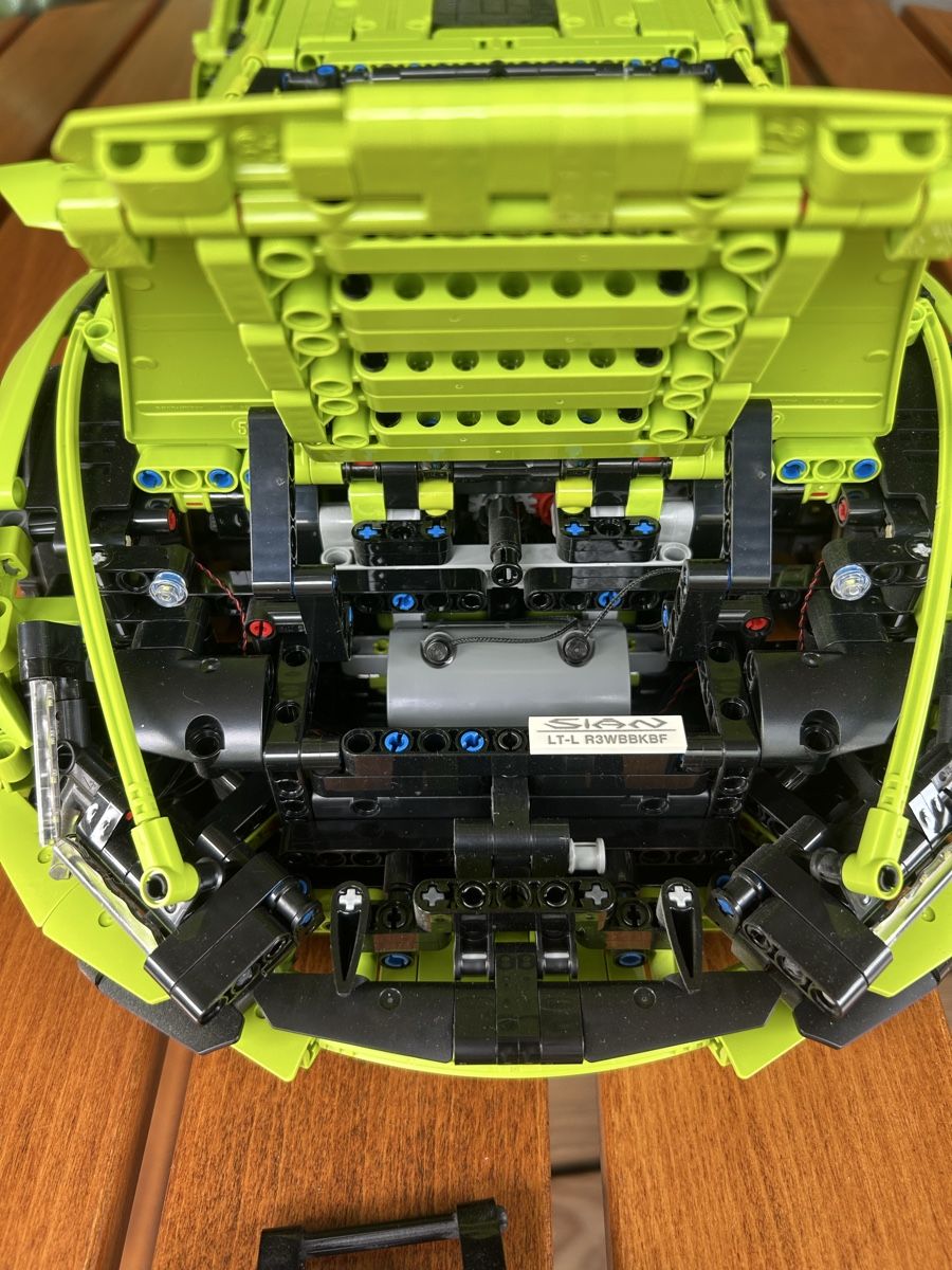 Lamborghini Modellautos: LEGO Technic Lamborghini Sián 42115 with custom LED lights – Gebraucht aus Zürich von giovi321 5