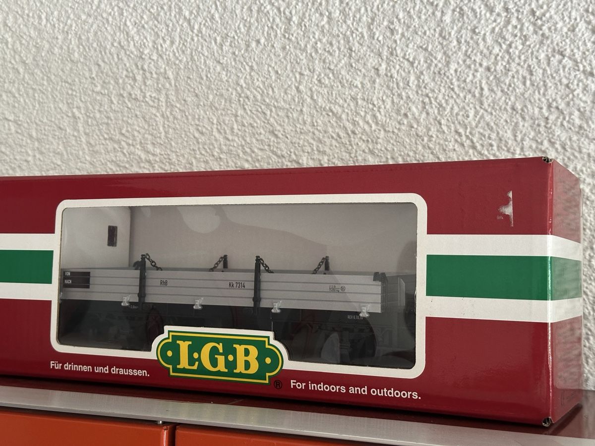 LGB Modellini di ferrovie: RhB Niederbordwagen – Usato da Ostermundigen venduto da Bahnfan
