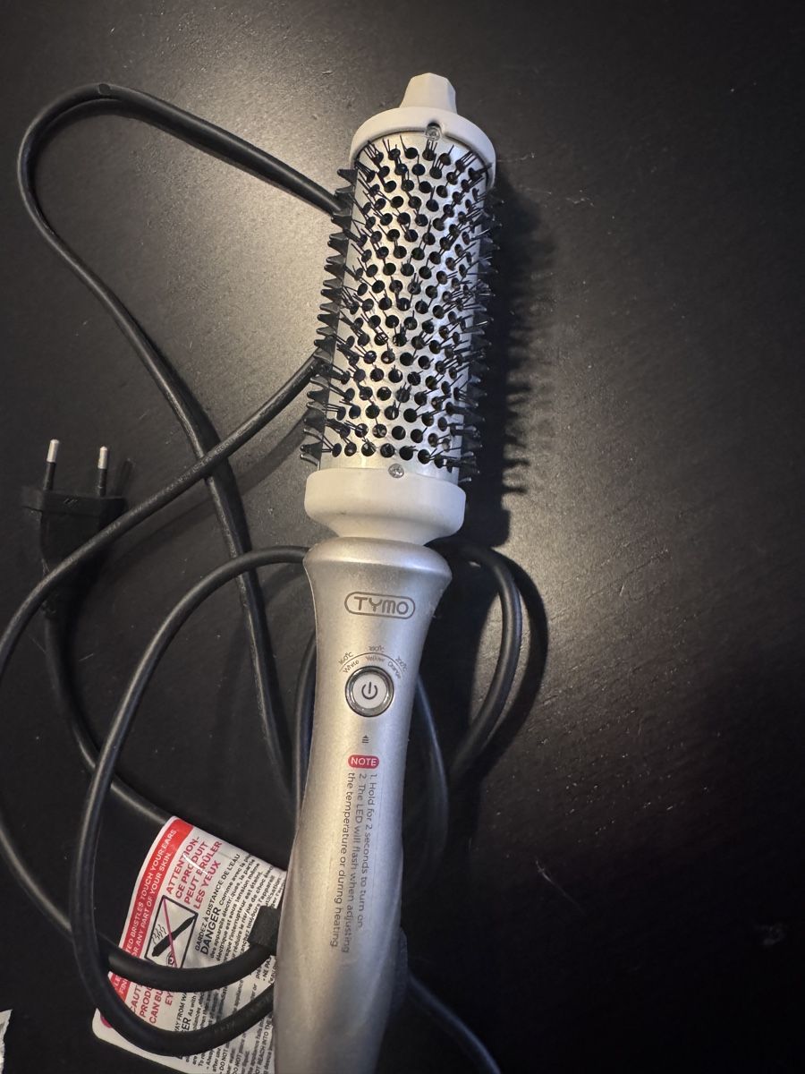Altro per la cura dei capelli: TYMO Hair Styler Brush – Usato da Lutry venduto da Pec2