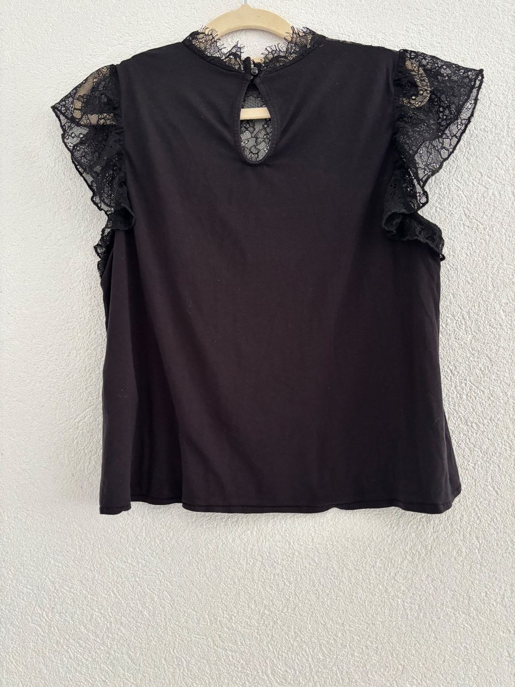 T-shirt: T-shirt – Usato da Arbaz venduto da CicciStore 1