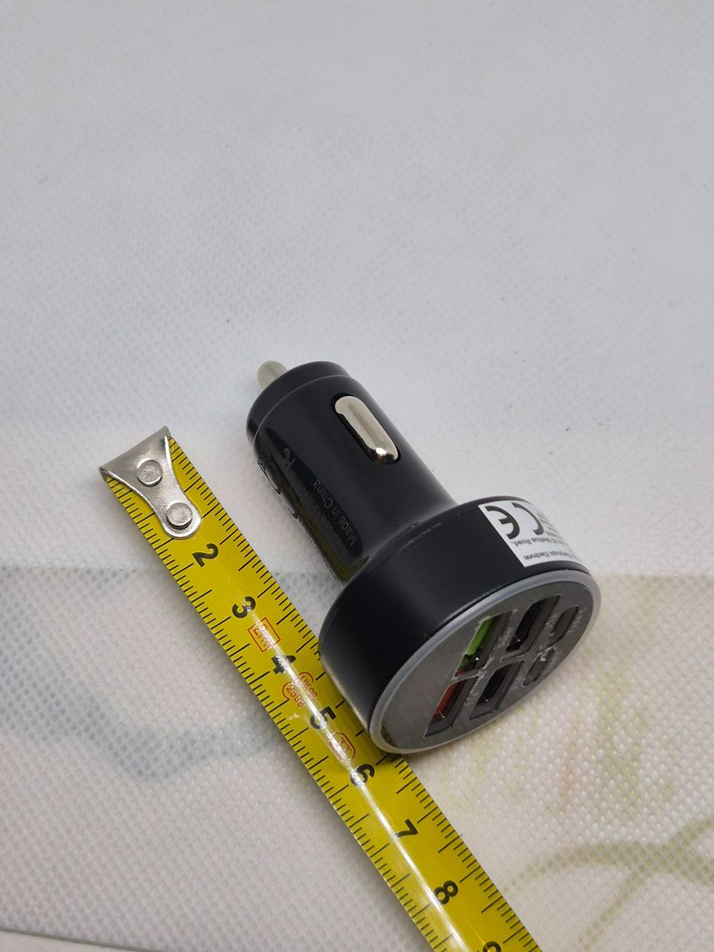 Caricabatterie: 4-Port-USB-Ladegerät mit LED-Anzeige – Nuovo e nell'imballaggio originale da Losone venduto da bal_gfp6 3