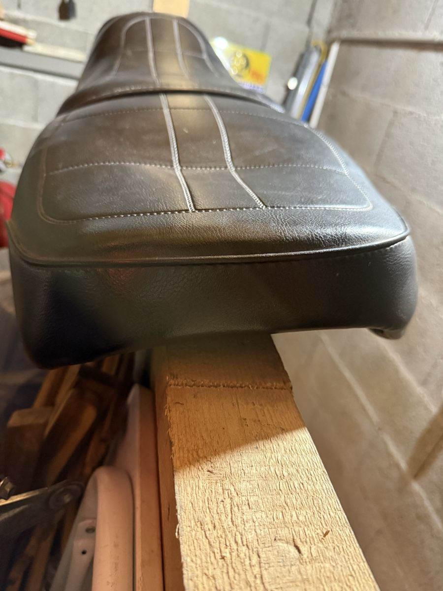 Kawasaki Tutti i ricambio per moto: Selle Kawasaki Z1 900 – Usato da Bouveret venduto da vit_br9v 2