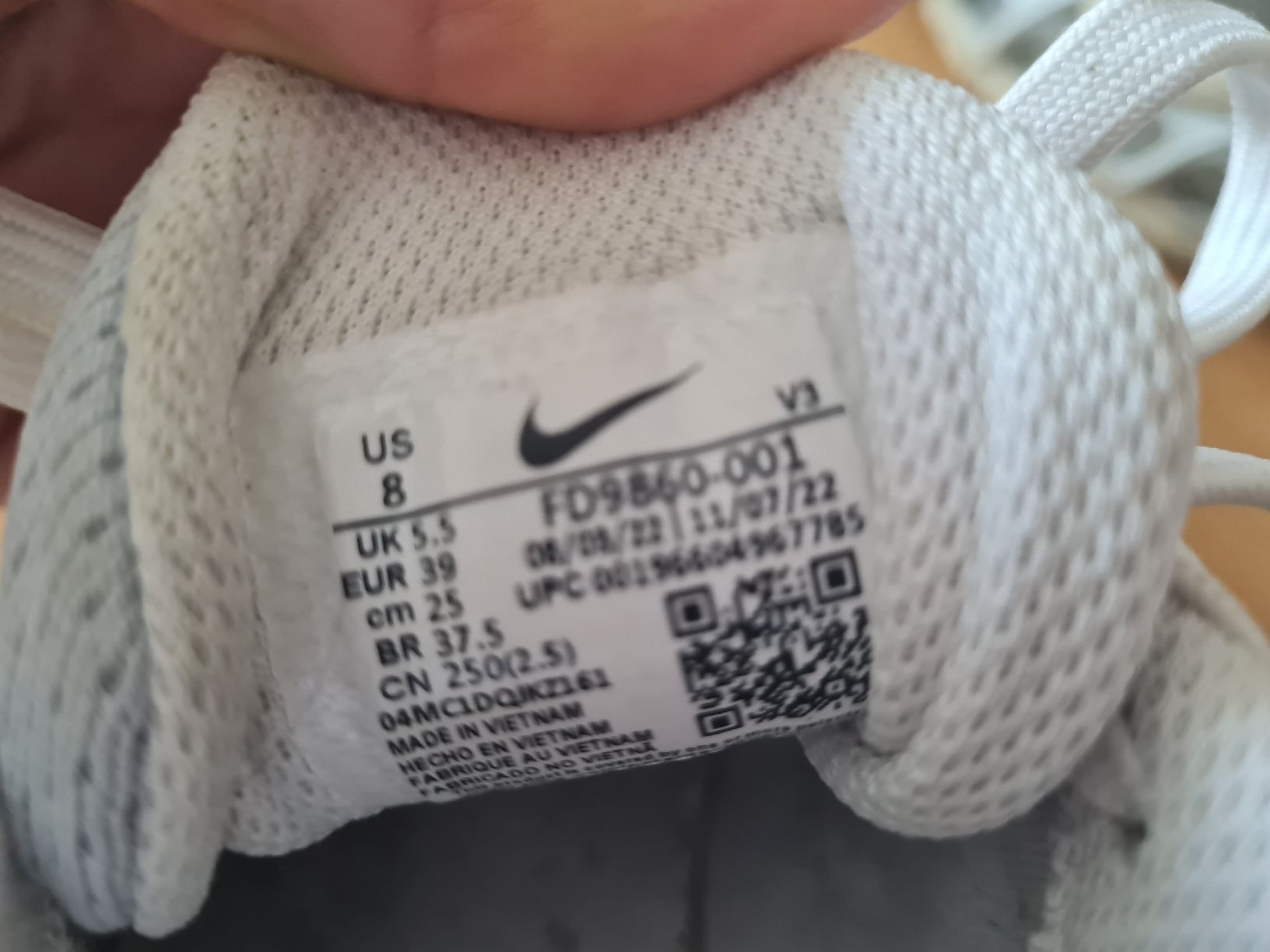 Nike Scarpe da donna: Nike Air Max zoom argentées, Taille 39 - – Usato da Pully venduto da louis044