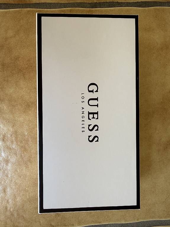 Guess Portemonnaie: Porte monnaie Guess – Gebraucht aus Neuchâtel von Hanx.__ 2