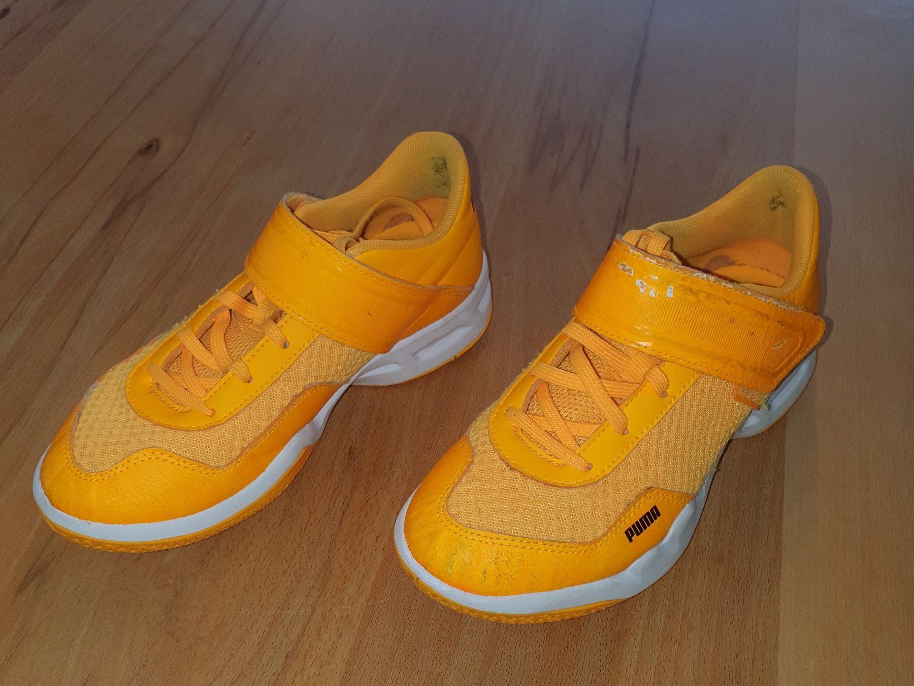 Puma Schuhe für Jungen: Hallenschuhe v. Puma, Gr. 35 – Gebraucht aus Bilten von pelanov