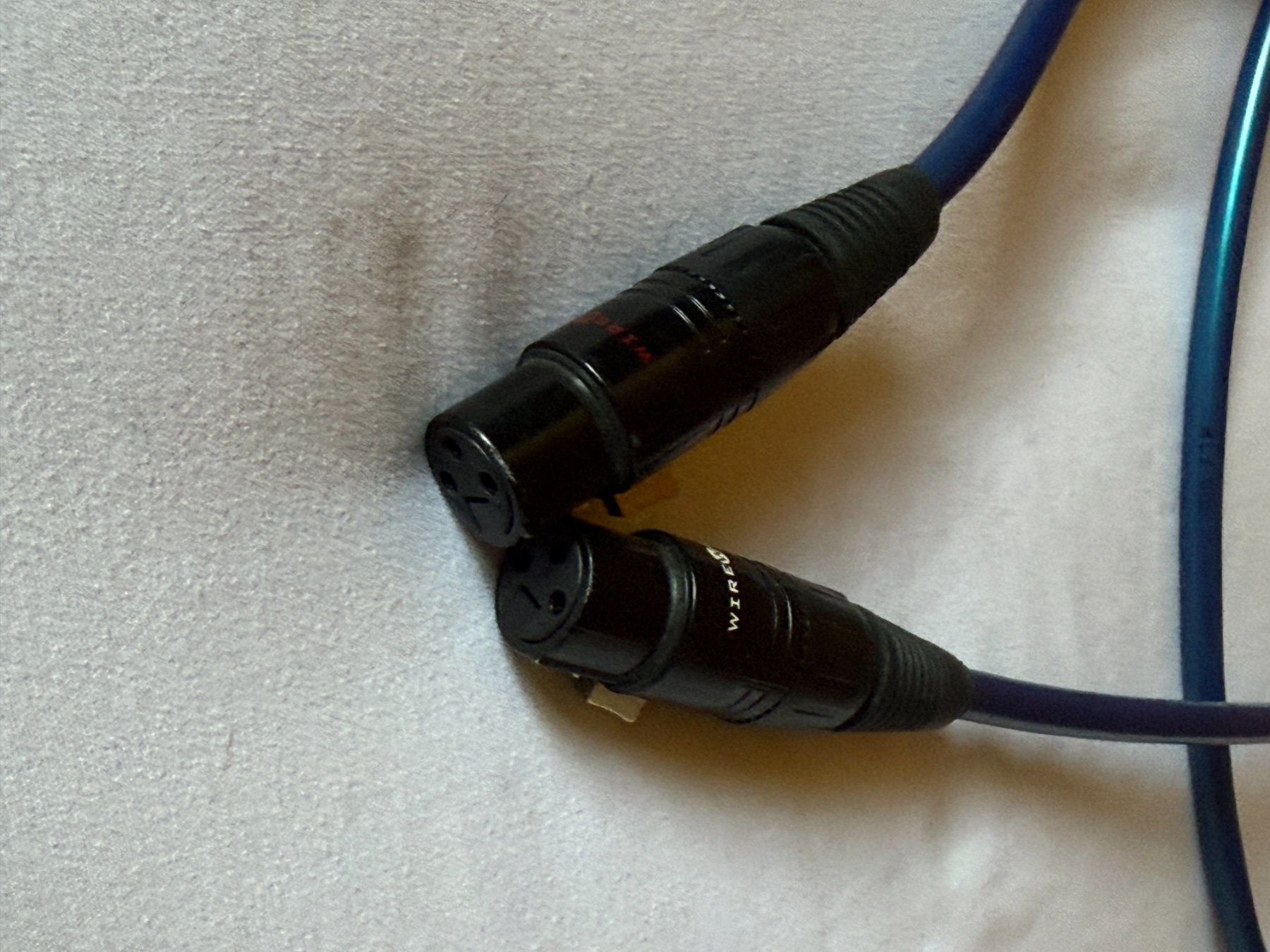 WireWorld Cavi: Câble interconnect WireWorld Oasis 7 XLR-XLR – Usato da Cudrefin venduto da HIFIFAN 2