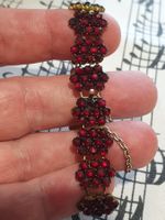 Antikes Böhmisches Granat-Armband besetzt mit 160 Granaten
