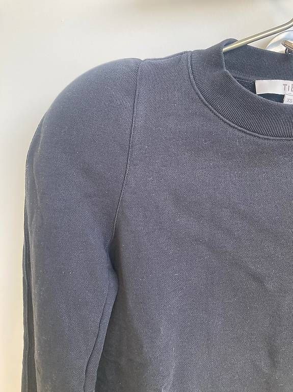Pullover & Sweatshirts: Pullover mit Schulterpolster von tibi – Gebraucht aus Zürich von rundeshaus1 1