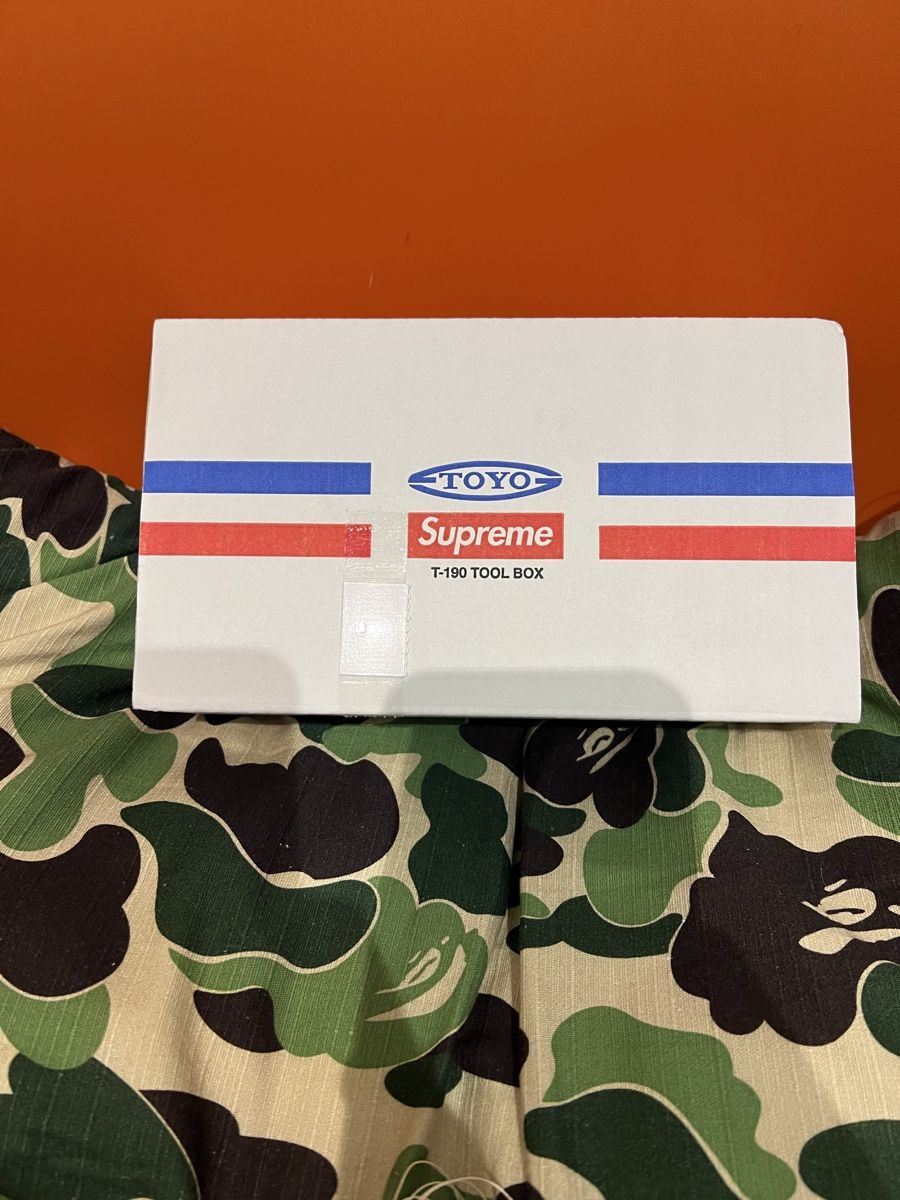AluBox Altro in Decorazioni & Accessori: Supreme Box – Nuovo e nell'imballaggio originale da Zürich venduto da Realvintagesale 4