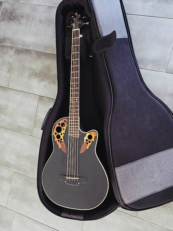 Musikinstrumente: Basse Ovation électro-acoustique 5 cordes – Gebraucht aus Chamoson von zombie1664