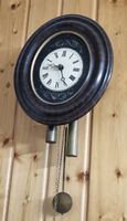 Kleine Wanduhr aus Biedermeier Zeiten