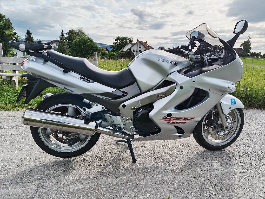 Kawasaki Strada: Kawasaki ZZ-R 1200 – Usato da Rüfenacht BE venduto da LFunCub 2