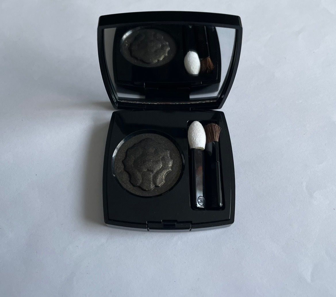 Chanel Make-up: Chanel Lidschatten NP. 59.90 – Nuovo (secondo la descrizione) da Rüfenacht BE venduto da Milena_1 7