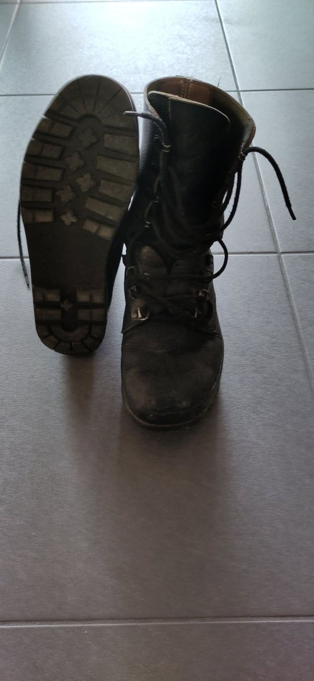 Schweizer Armee Scarpe da uomo: Militärstiefel – Usato da Lyss venduto da CHM36 1