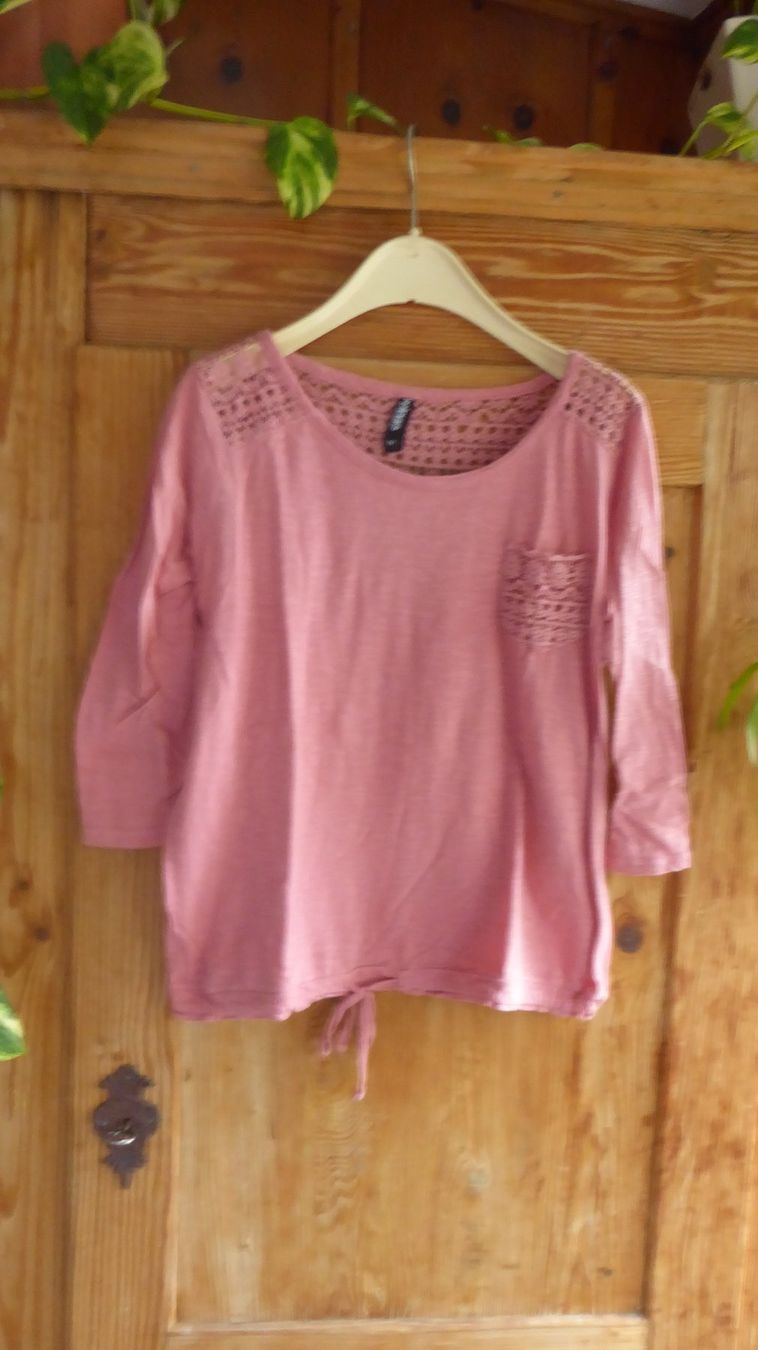 Pullover & Sweatshirts: Sweatshirt Gr M colours – Gebraucht aus Sargans von Benziner