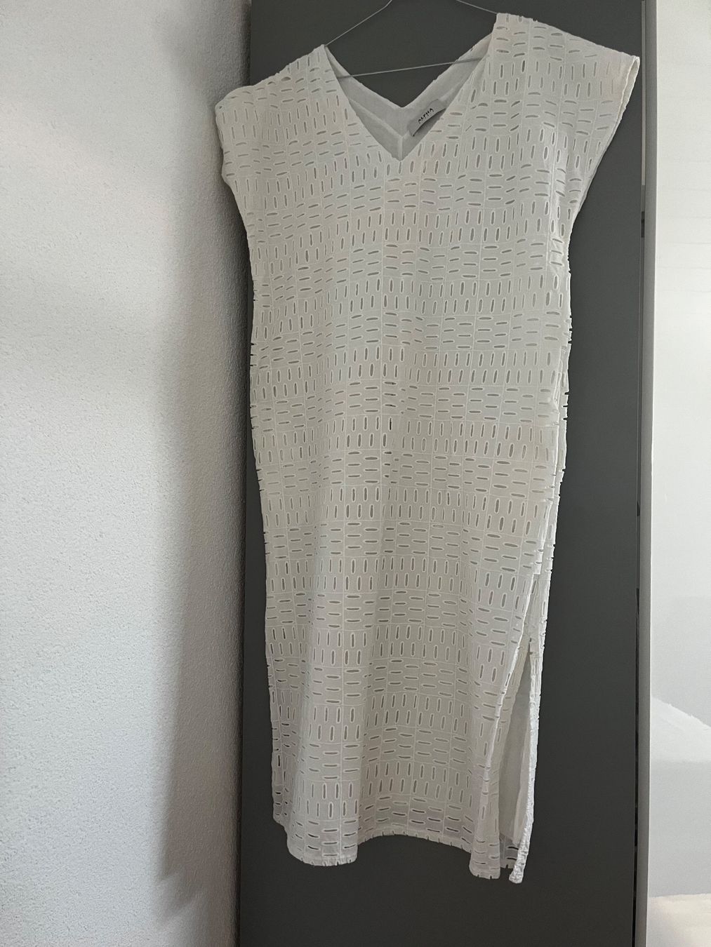 Kleider: ALPHA STUDIO Kleid weiss Grösse M neuwertig – Gebraucht aus Bonstetten von Chickabee