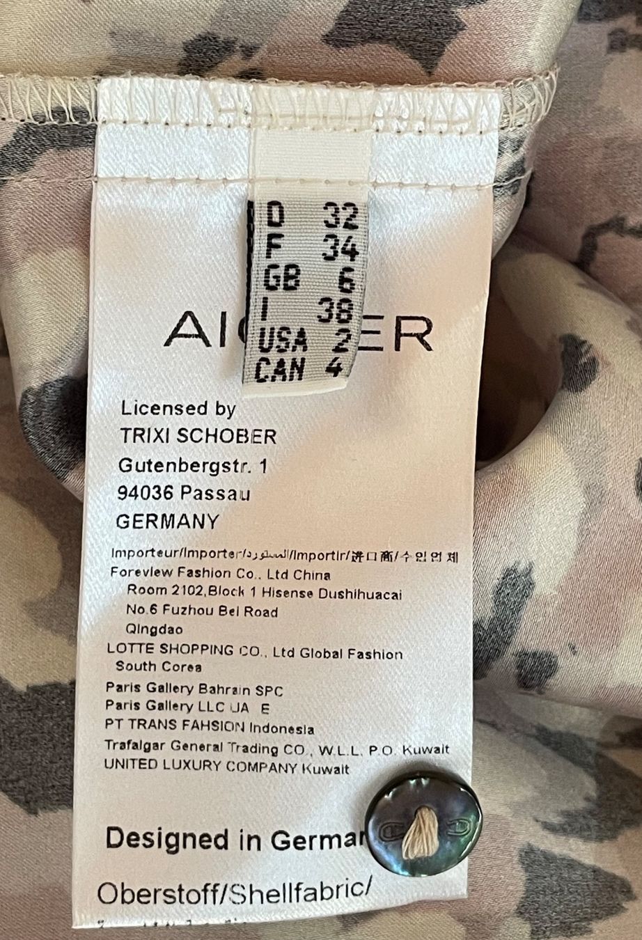 Aigner Camicette: Camicetta in seta AIGNER **NUOVA** – Nuovo (secondo la descrizione) da Castel San Pietro venduto da Moregi 6
