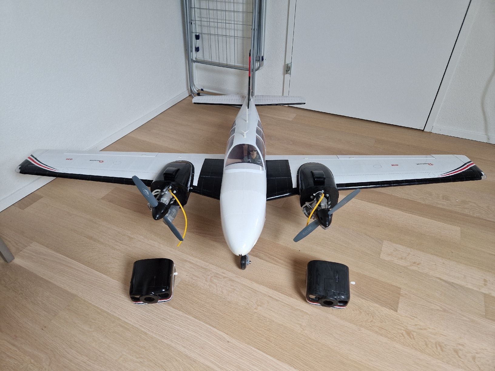 Beechcraft Modellismo RC: Beechcraft Baron von VQ – Usato da Madiswil venduto da Crx2 1