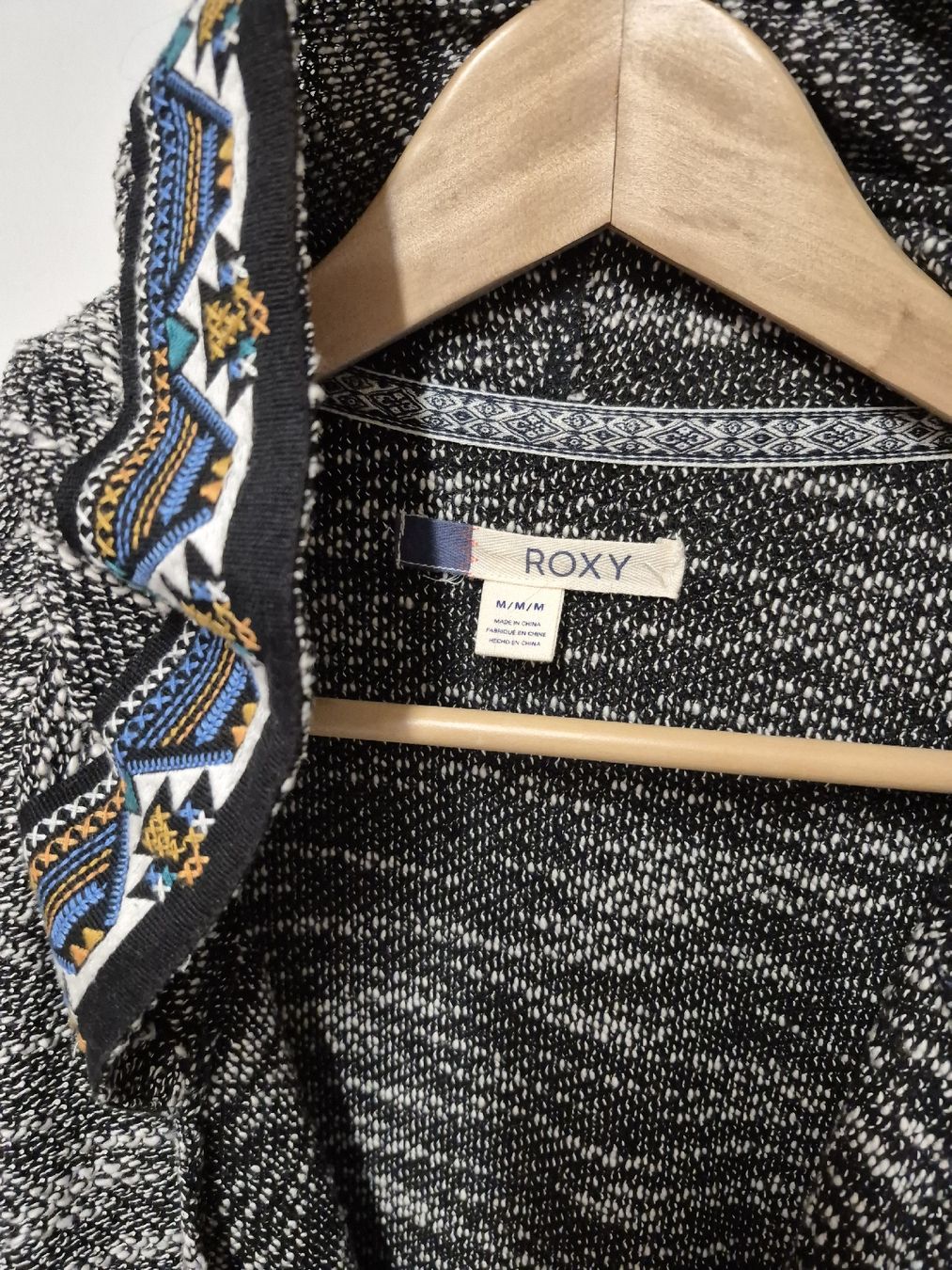 Roxy Vestes: ROXY Jäggli Jacke Gr.M, Azteken-Muster – D'occasion à Merligen par muss_haben 3