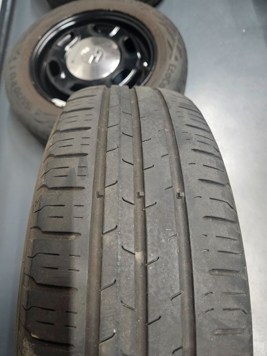 Volkswagen Pneumatici & Ruote complete: 13Zoll VW Komplett-Räder – Usato da Kallnach venduto da Aircooler 2