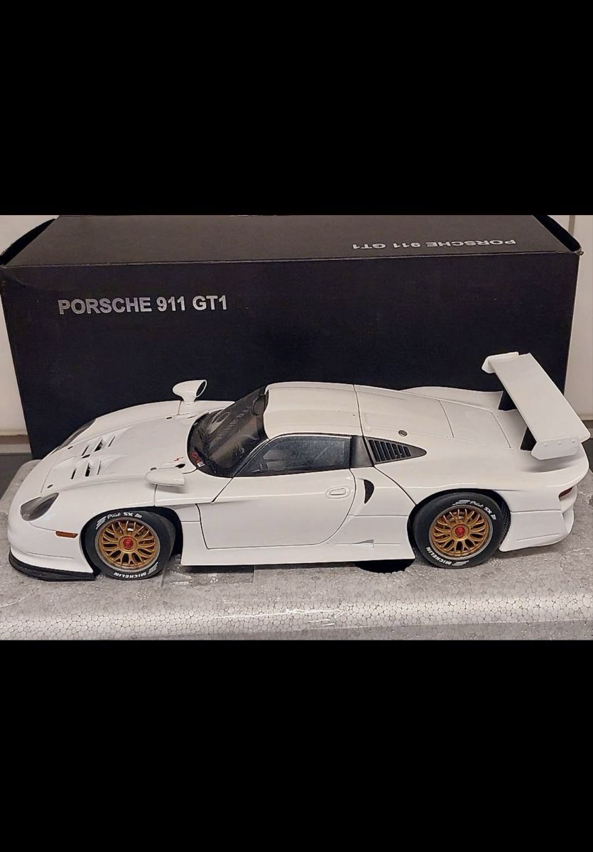 Autoart Modellini d'auto: Porsche GT1 Autoart – Nuovo (secondo la descrizione) da Egolzwil venduto da Millennium88 2