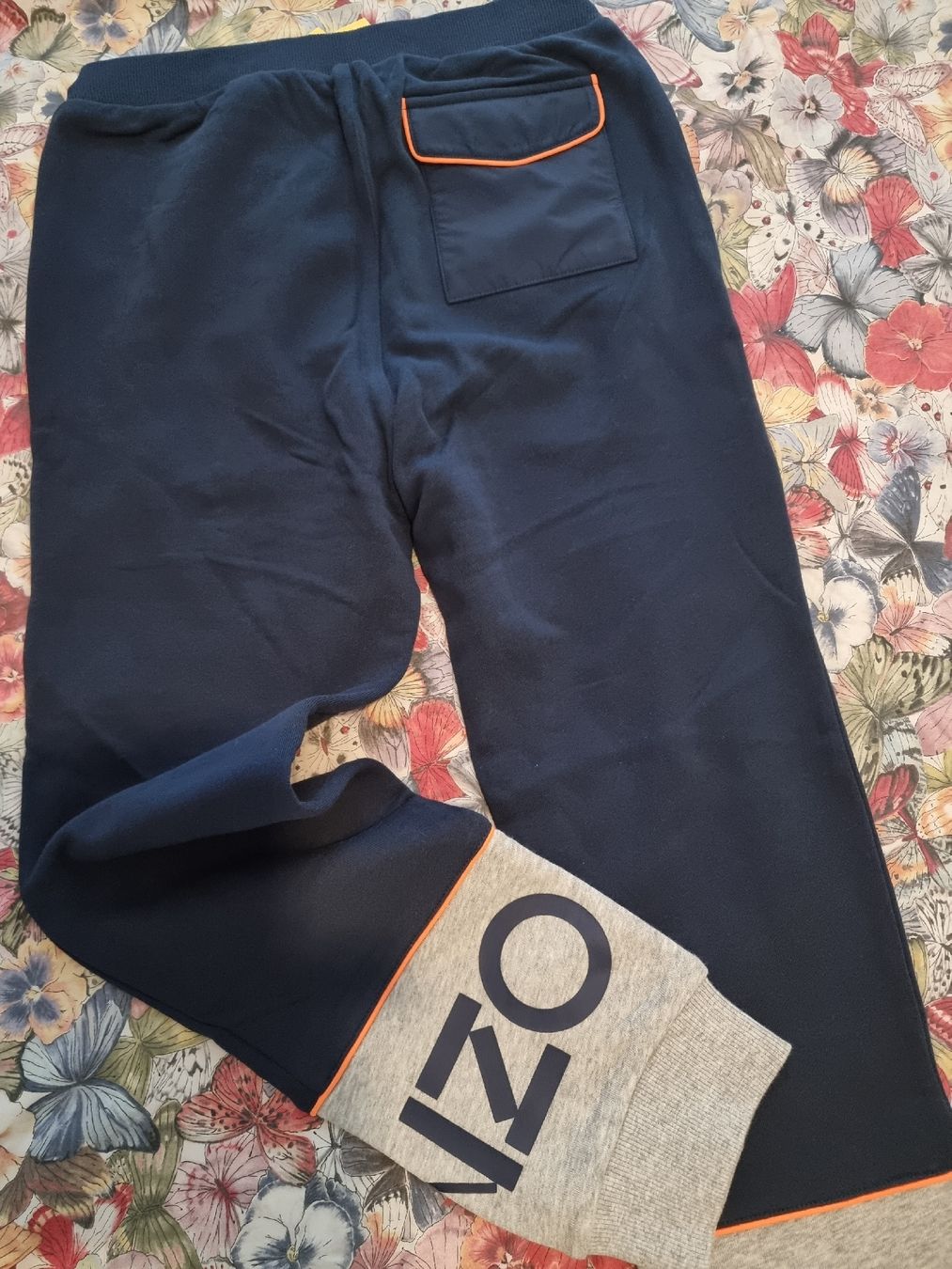Kenzo Pantaloni: Hose Kenzo 14 Jahre alt – Nuovo e nell'imballaggio originale da Glattpark(Opfikon) venduto da TatianaVladimirova 5