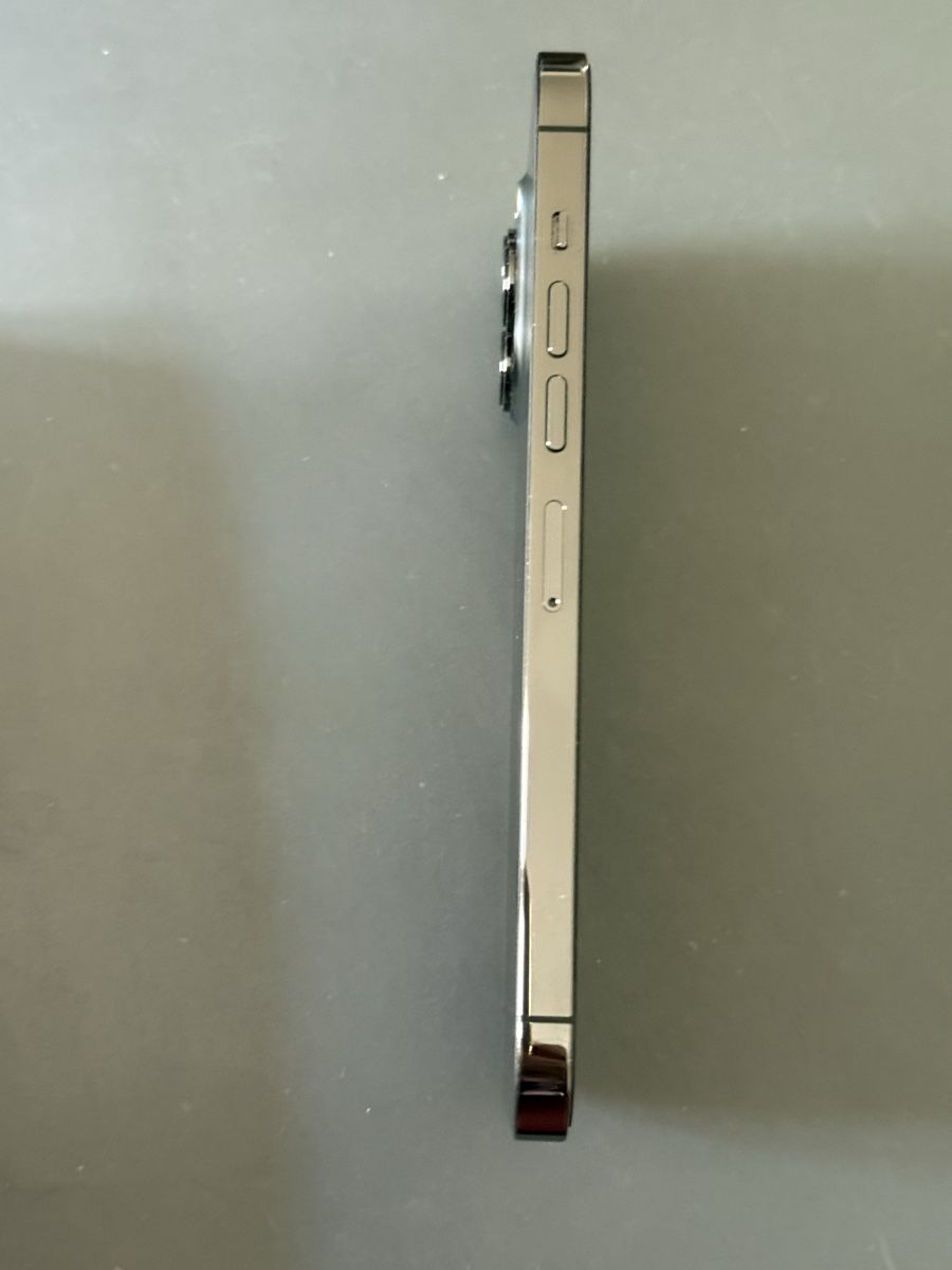 Apple Handys / Smartphones: iPhone 13 Pro Max grau guter Zustand – Gebraucht aus Krinau von Rosella 2
