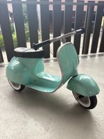 Kinderscooter Vespa mintgrün guter Zustand