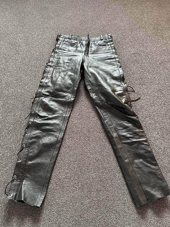 Pantalons: Motorrad-Lederhose – D'occasion à Arlesheim par san_w867
