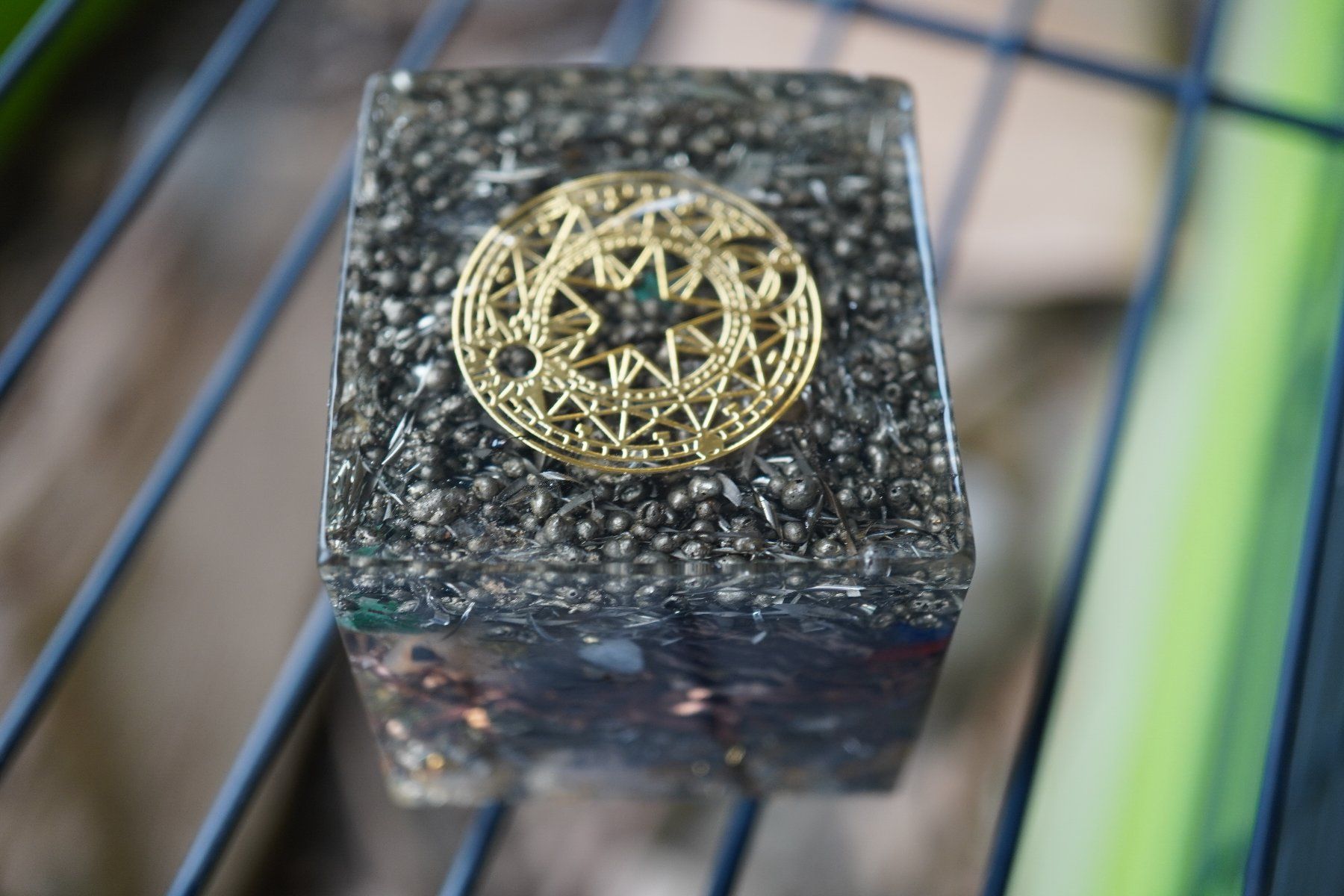 Pietre preziose: Orgonit Orgonite Würfel  Swiss  Made 50mm – Nuovo e nell'imballaggio originale da Eschenbach SG venduto da craniums 5