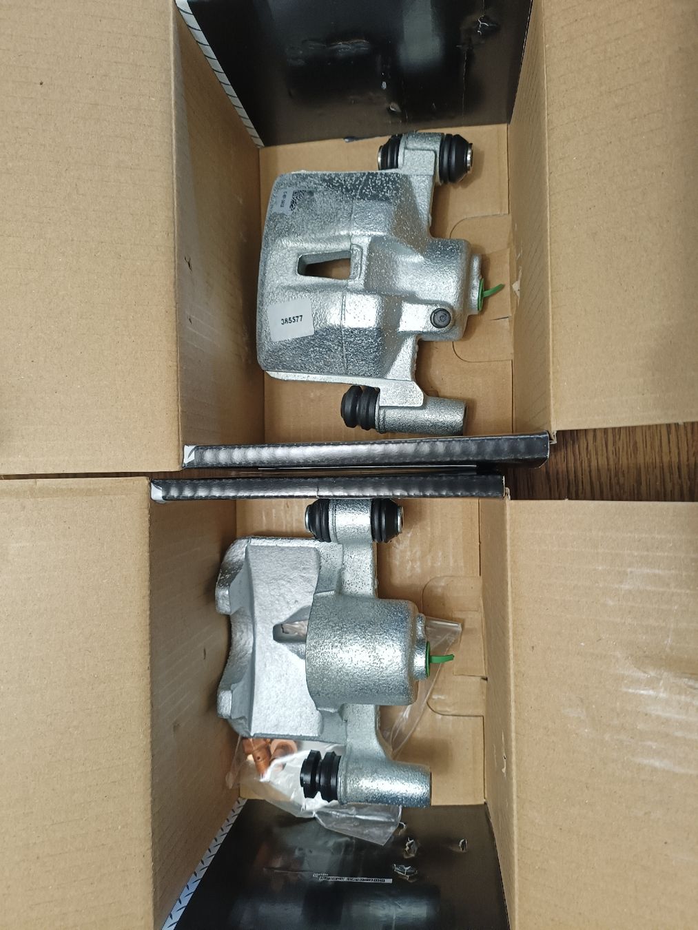 Lexus Tutti pezzi di ricambio auto: Lexus RX300 Bremszangen Bremssattel – Nuovo e nell'imballaggio originale da Düdingen venduto da flipsii 3