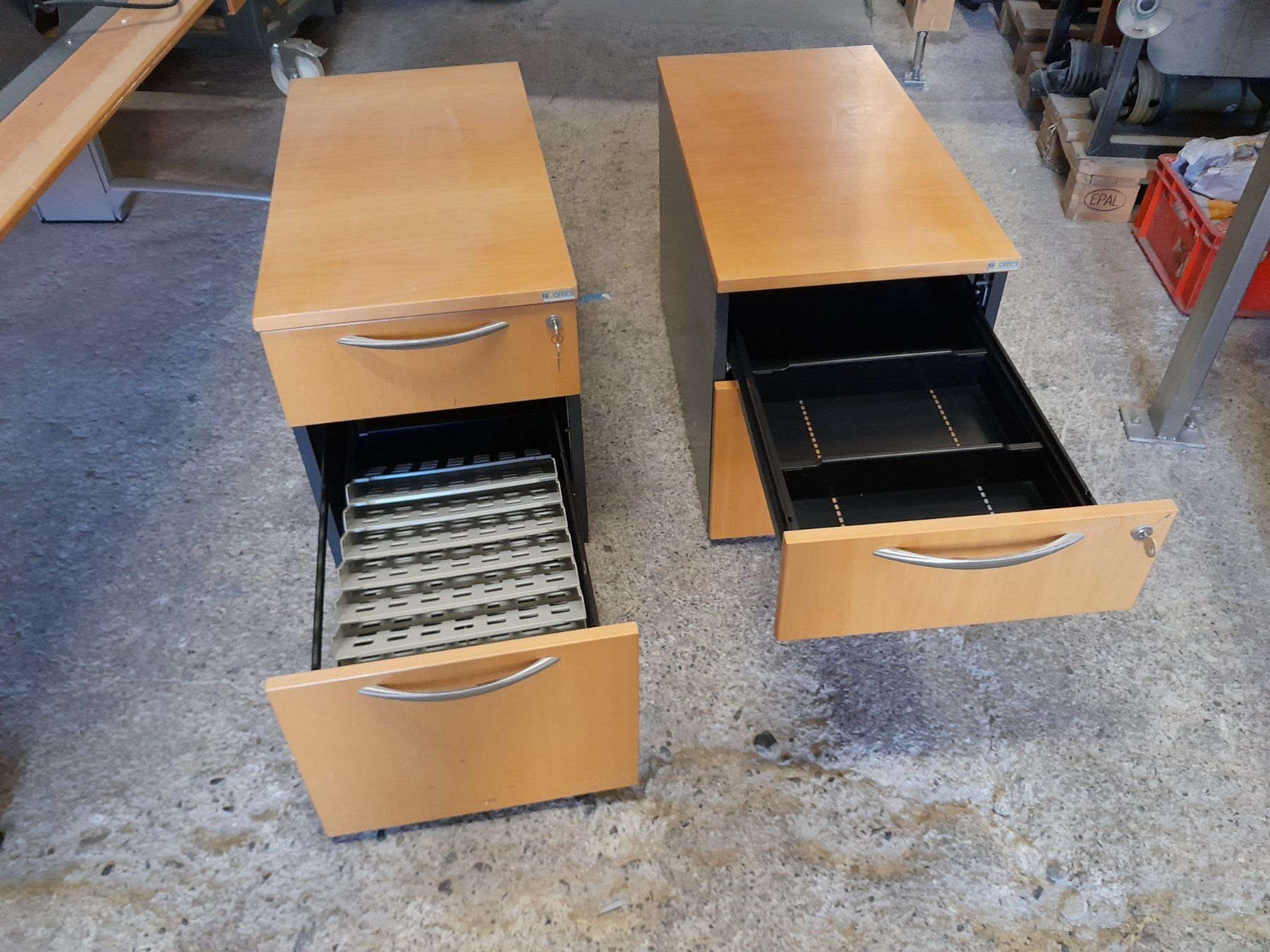 Tables: Tischmöbel – D'occasion à Schmiedrued par Bolligerracing 1