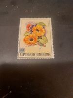 Burundi - Timbre rare avec motif floral, édition limitée!