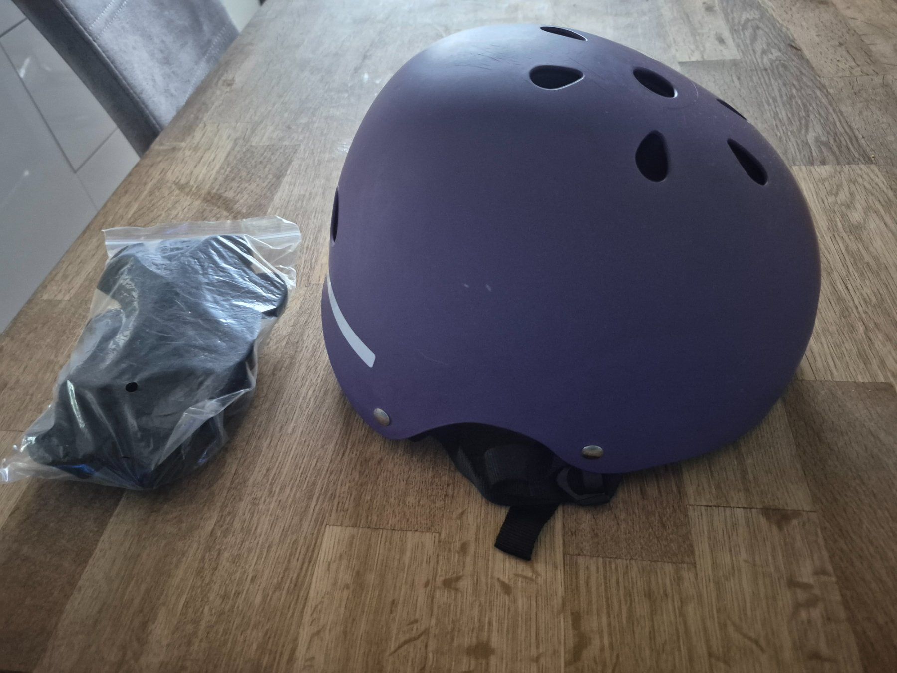 Caschi: Skatehelm Kinder L/XL 52-57cm – Usato da Samstagern venduto da 79mace21 1