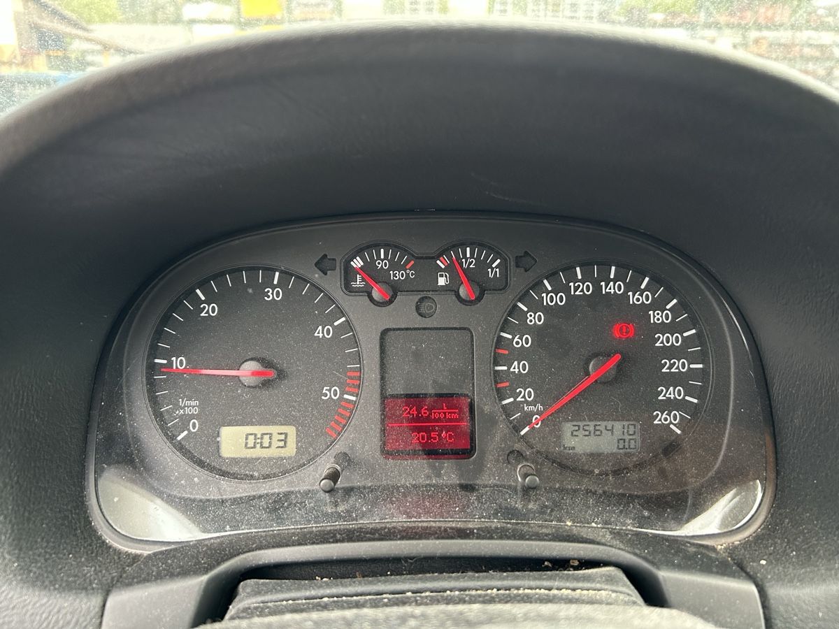 VW Autos: VW Golf V – D'occasion à Wallbach par SchnellAutomobile 7